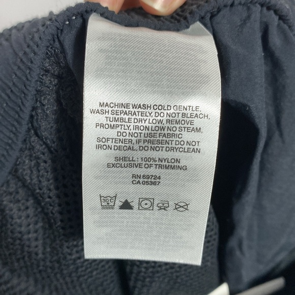 Columbia Women’s Black Active Shorts size 1X - Picture 10 of 10